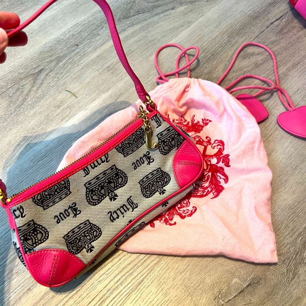 COPY - Y2K | JUICY COUTURE | VINTAGE | HOT PINK | HAND BAG | SHOULDER PURSE 🩷🩷